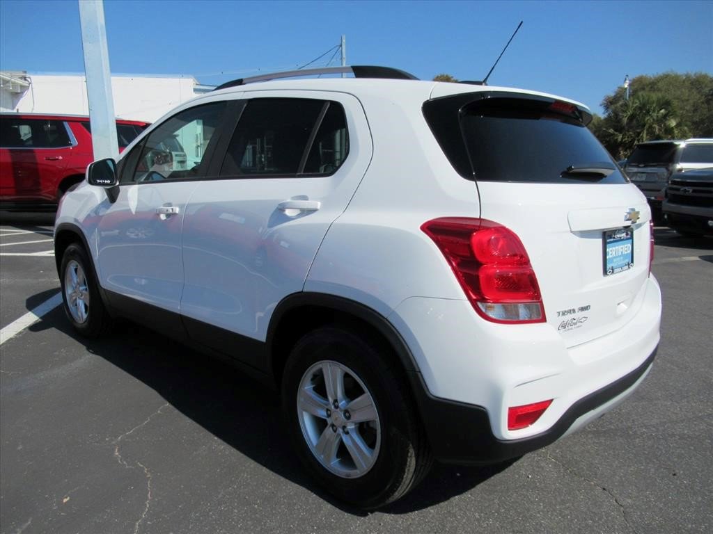 Certified 2022 Chevrolet Trax LT w/ LT Convenience Package AWD/4WD image 7