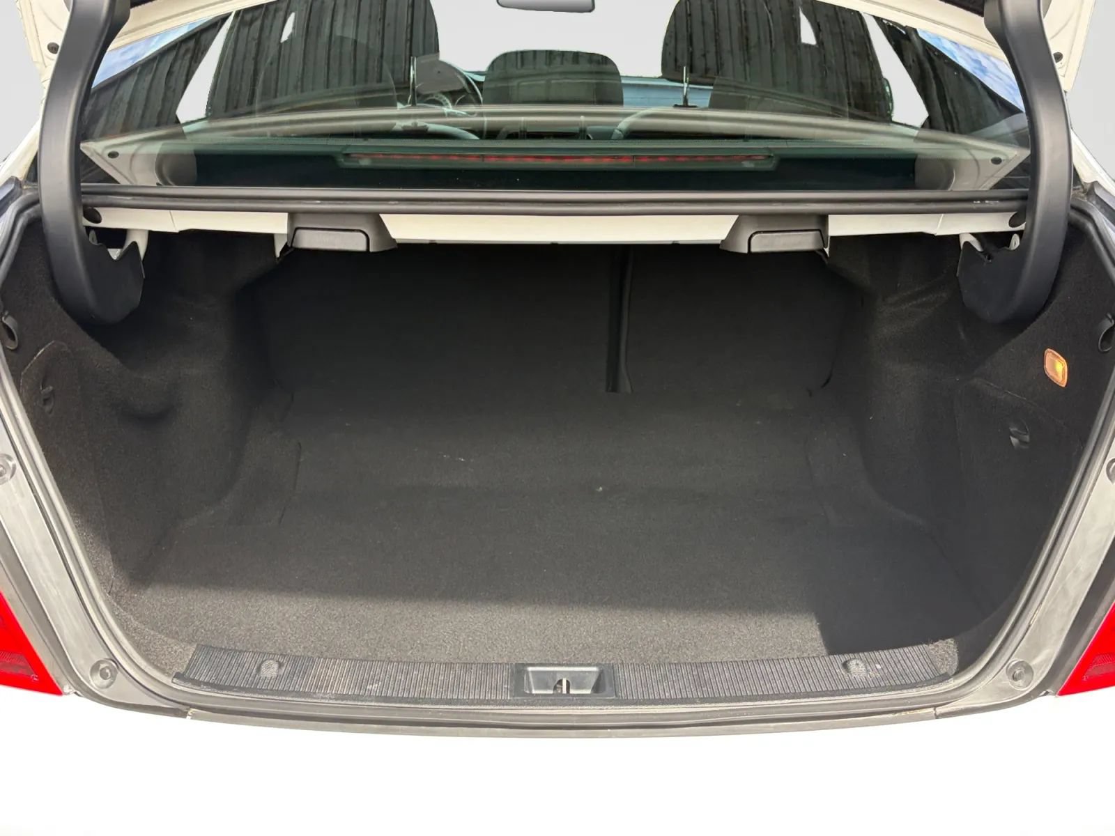 Used 2013 Mercedes-Benz C 300 4MATIC Sedan image 16