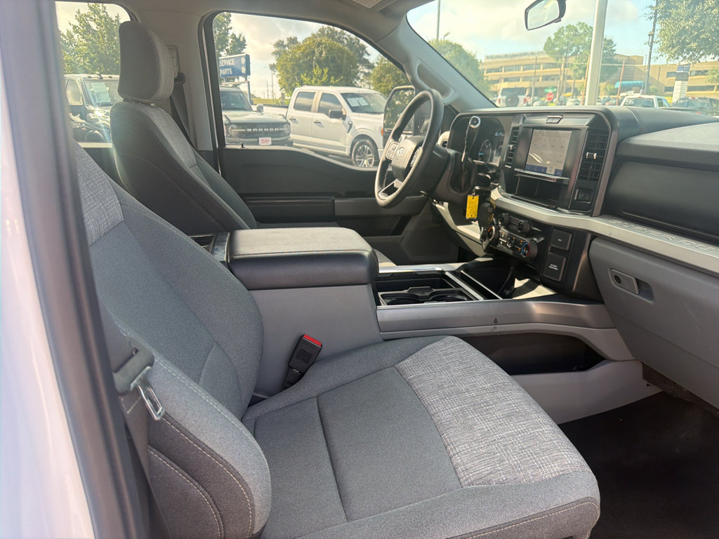 Used 2025 Ford F250 XLT w/ FX4 Off-Road Package AWD/4WD image 11