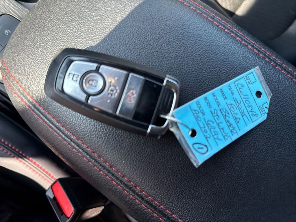 Used 2025 Ford Escape ST-Line image 37