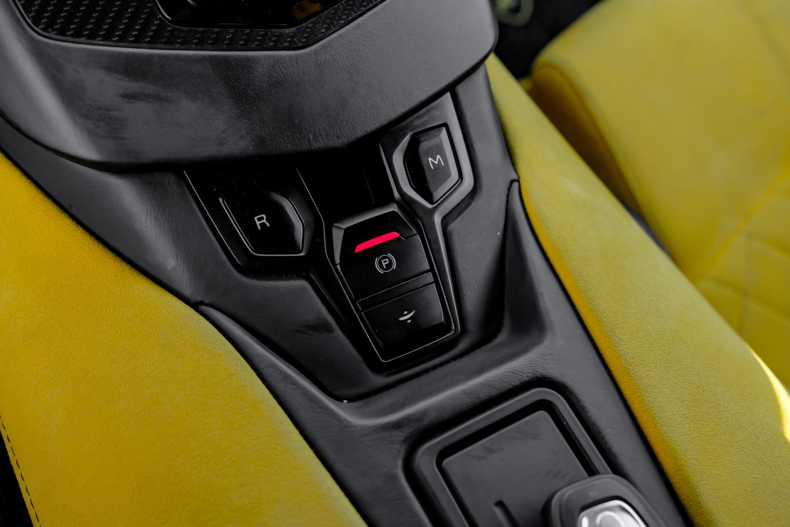 Used 2018 Lamborghini Aventador S AWD/4WD image 27