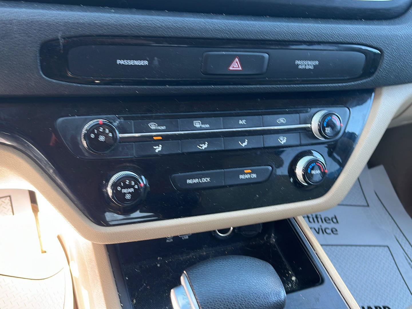 Used 2019 Kia Sedona LX FWD image 15