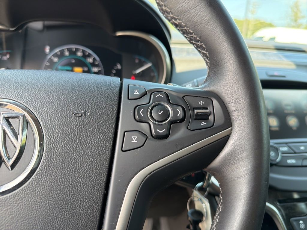 Used 2016 Buick LaCrosse FWD image 17