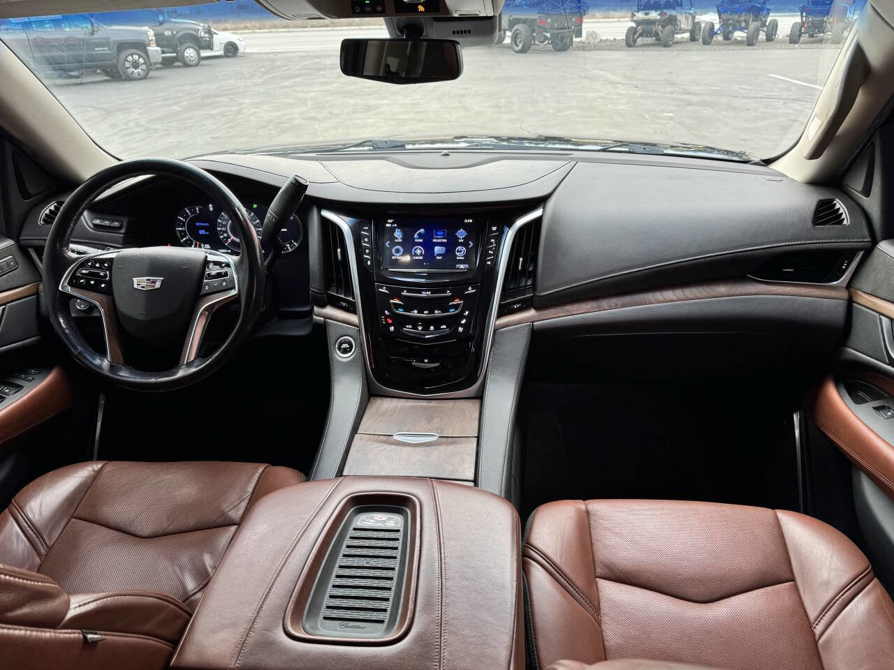 Used 2020 Cadillac Escalade ESV Luxury image 15