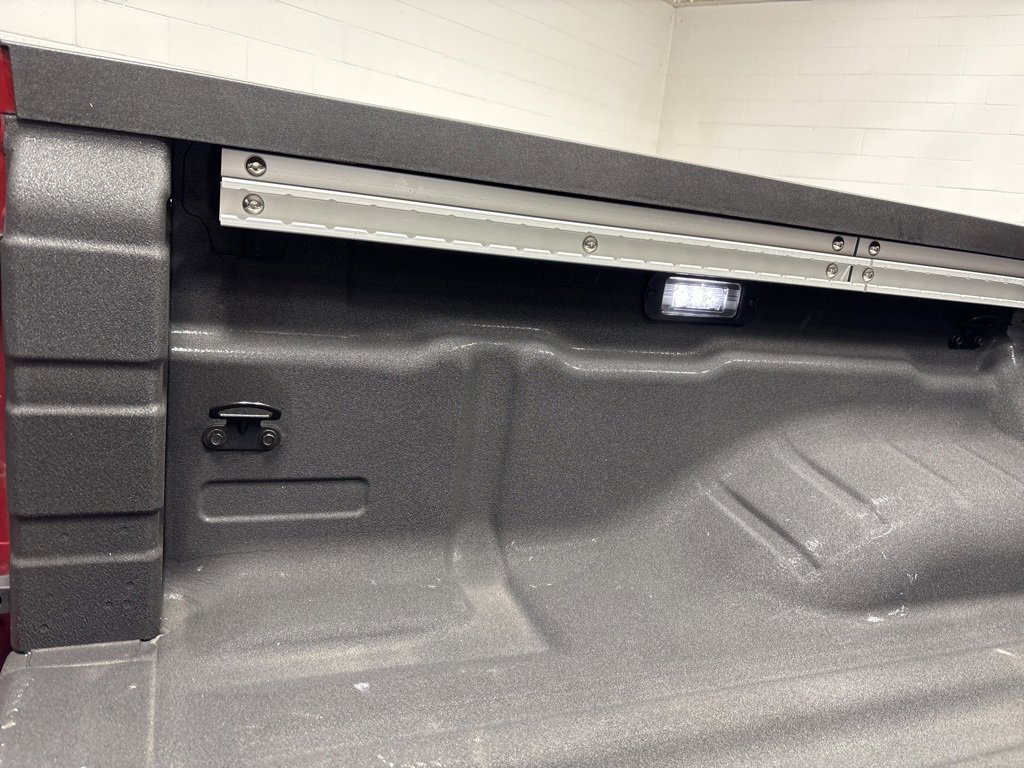 Used 2024 Nissan Frontier SL image 33