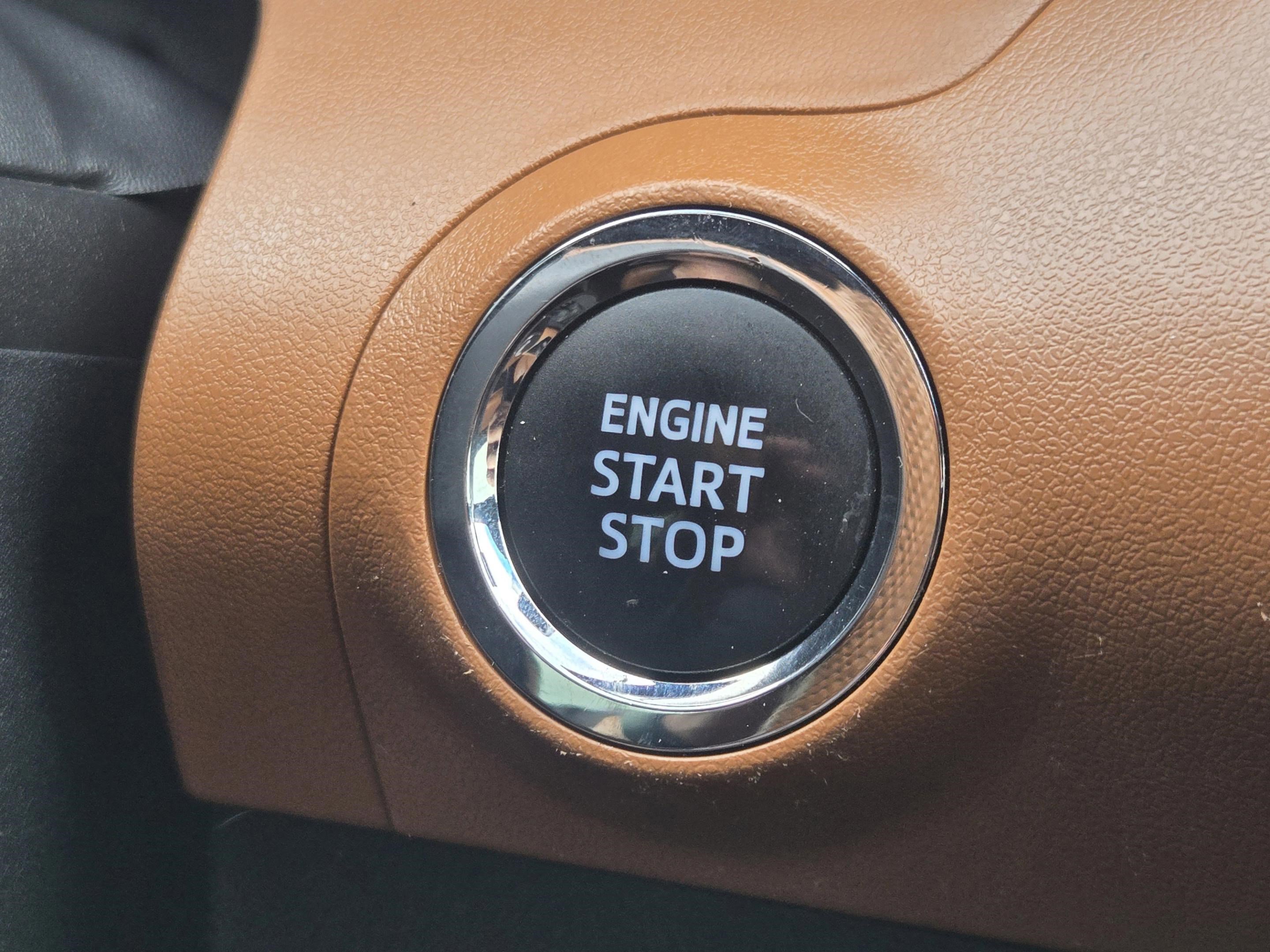 Used 2022 Toyota Avalon Limited image 14