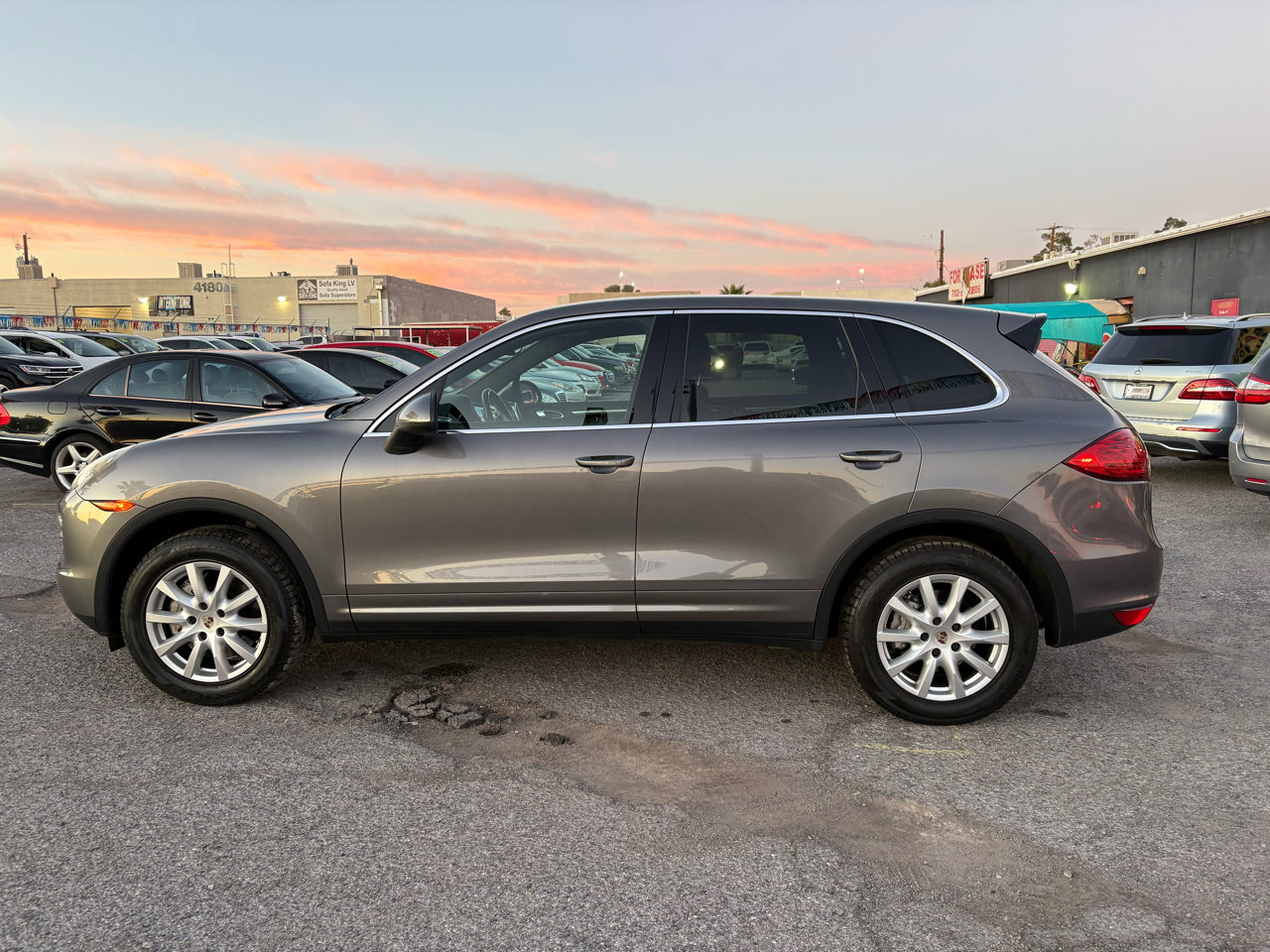 Used 2013 Porsche Cayenne S image 2