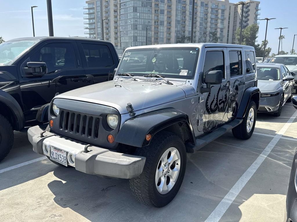 Used 2013 Jeep Wrangler Unlimited Sahara w/ Connectivity Group image 7
