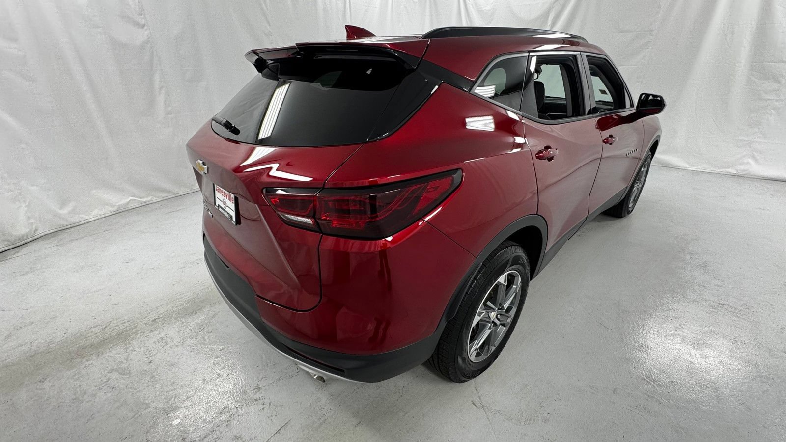 Used 2024 Chevrolet Blazer LT w/ Convenience Package AWD/4WD image 3