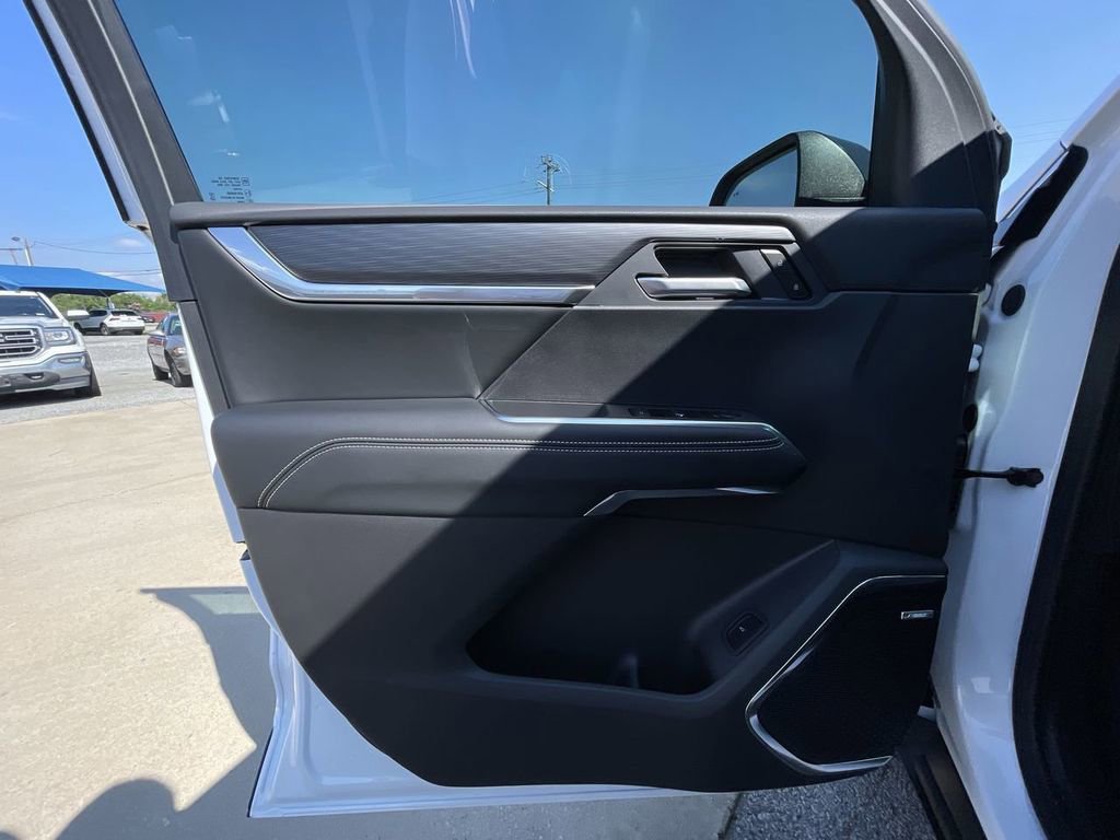 New 2026 GMC Acadia Elevation image 29