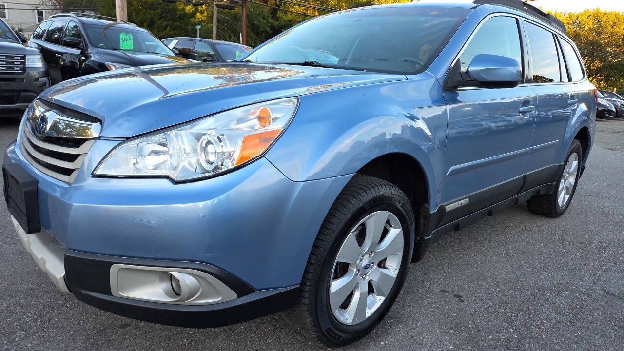 Used 2011 Subaru Outback 2.5i Limited AWD/4WD image 6