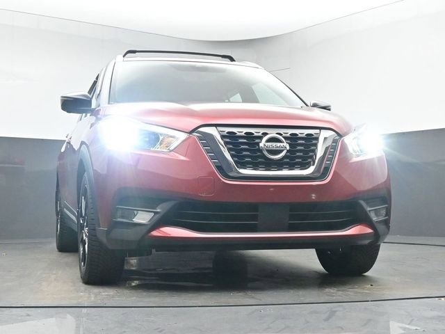 Used 2020 Nissan Kicks SR w/ SR Premium Package image 28