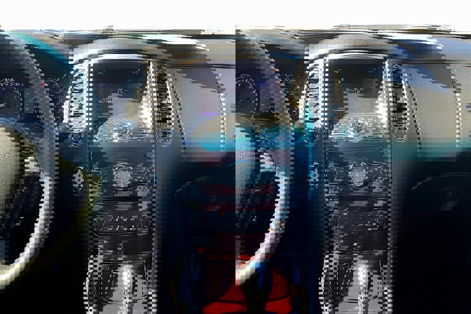 Used 2017 INFINITI QX50 Base w/ Premium Plus Package image 6