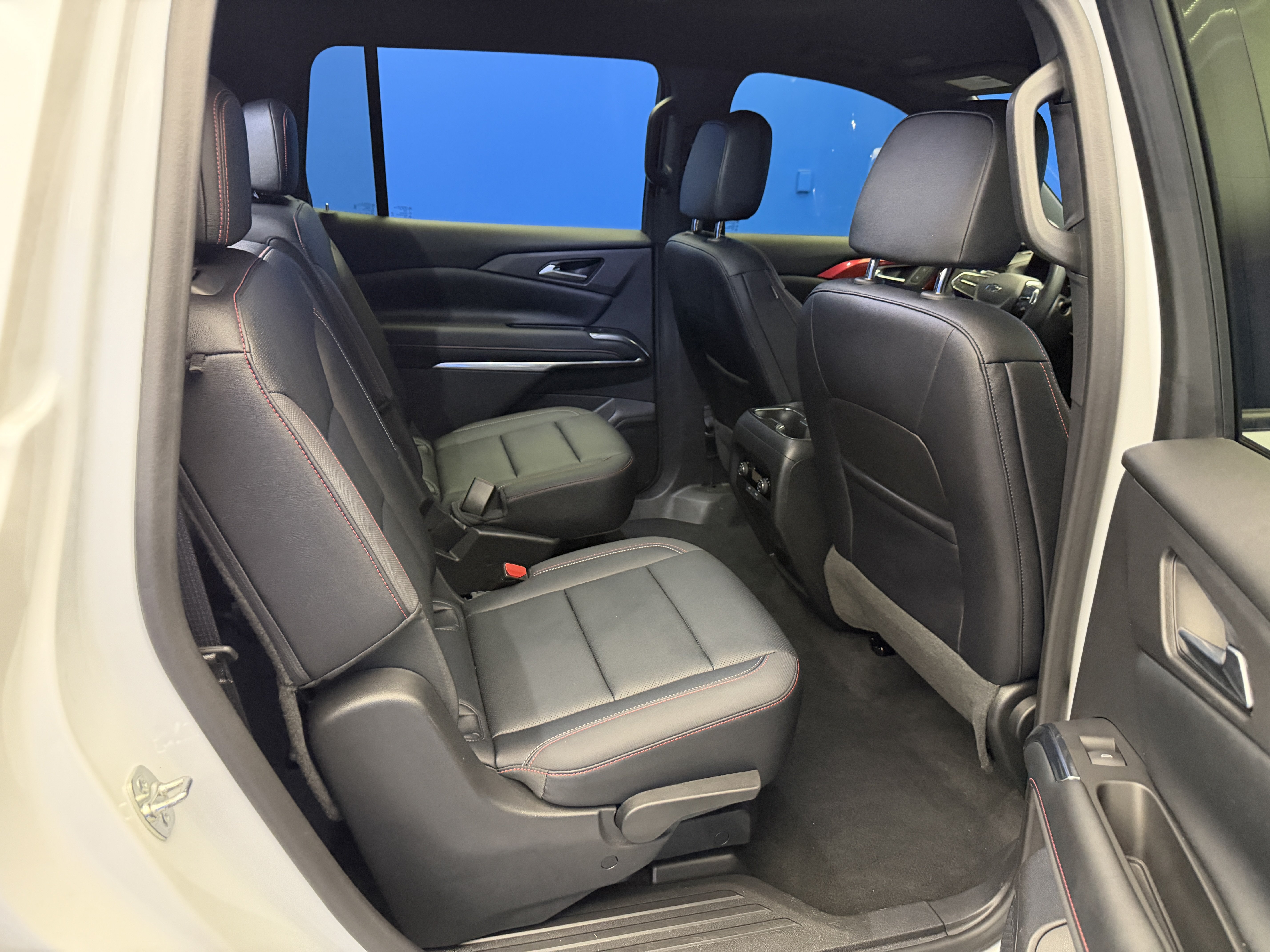 Used 2024 Chevrolet Traverse Z71 AWD/4WD image 26