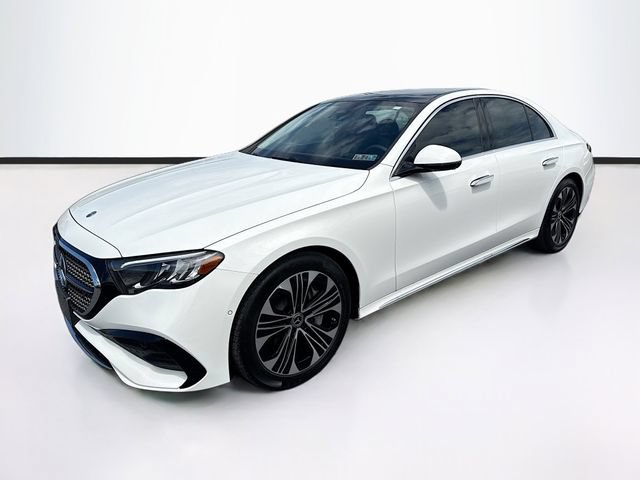 Used 2025 Mercedes-Benz E 450 4MATIC Sedan image 3