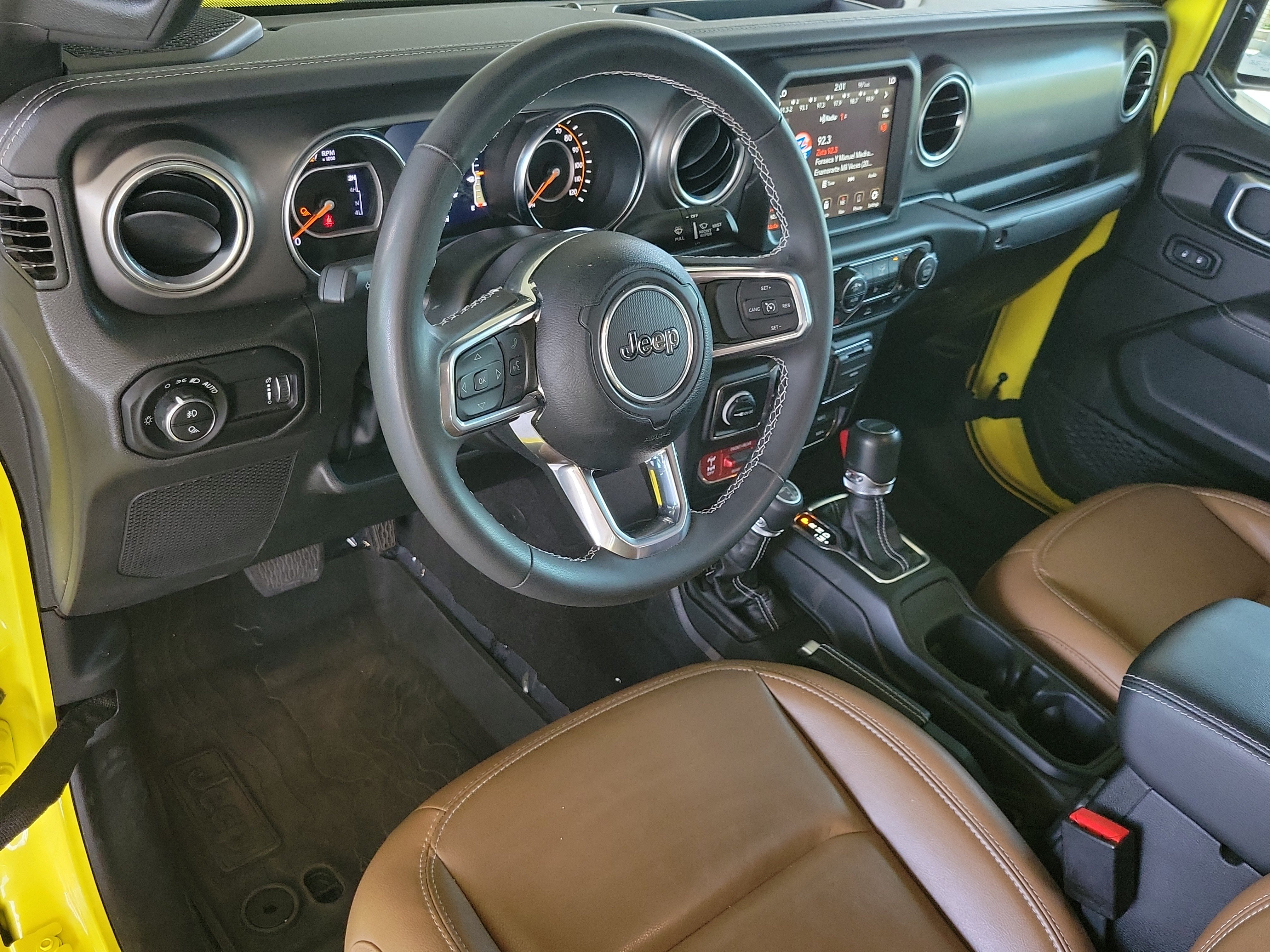 Used 2023 Jeep Gladiator Rubicon w/ LED Lighting Group AWD/4WD image 18