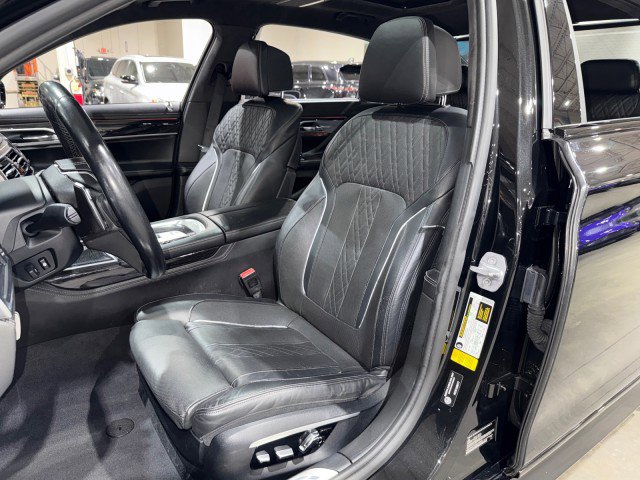 Used 2016 BMW 750i RWD image 51