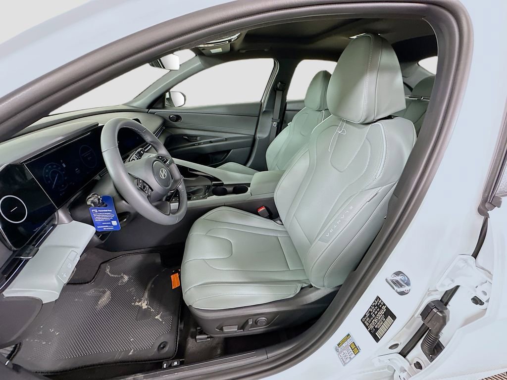 New 2026 Hyundai Elantra Limited image 16