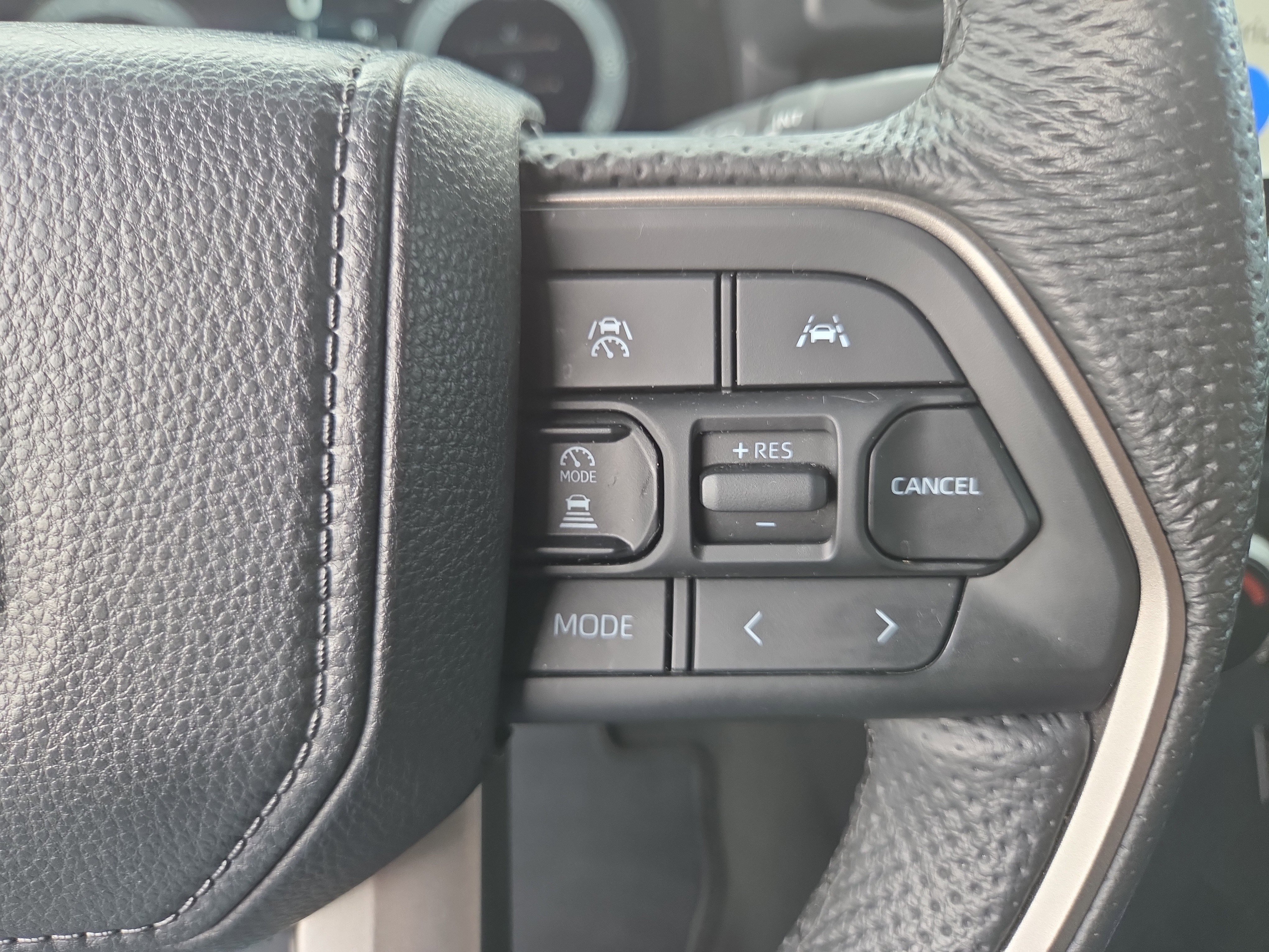 Certified 2024 Toyota Tacoma TRD Off-Road AWD/4WD image 24