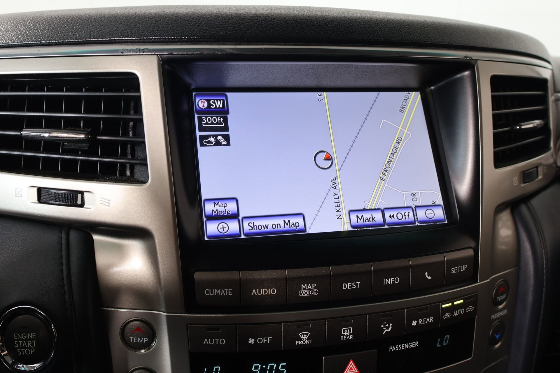 Used 2015 Lexus LX 570 4WD image 7