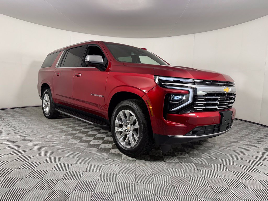 Used 2025 Chevrolet Suburban Premier AWD/4WD image 5