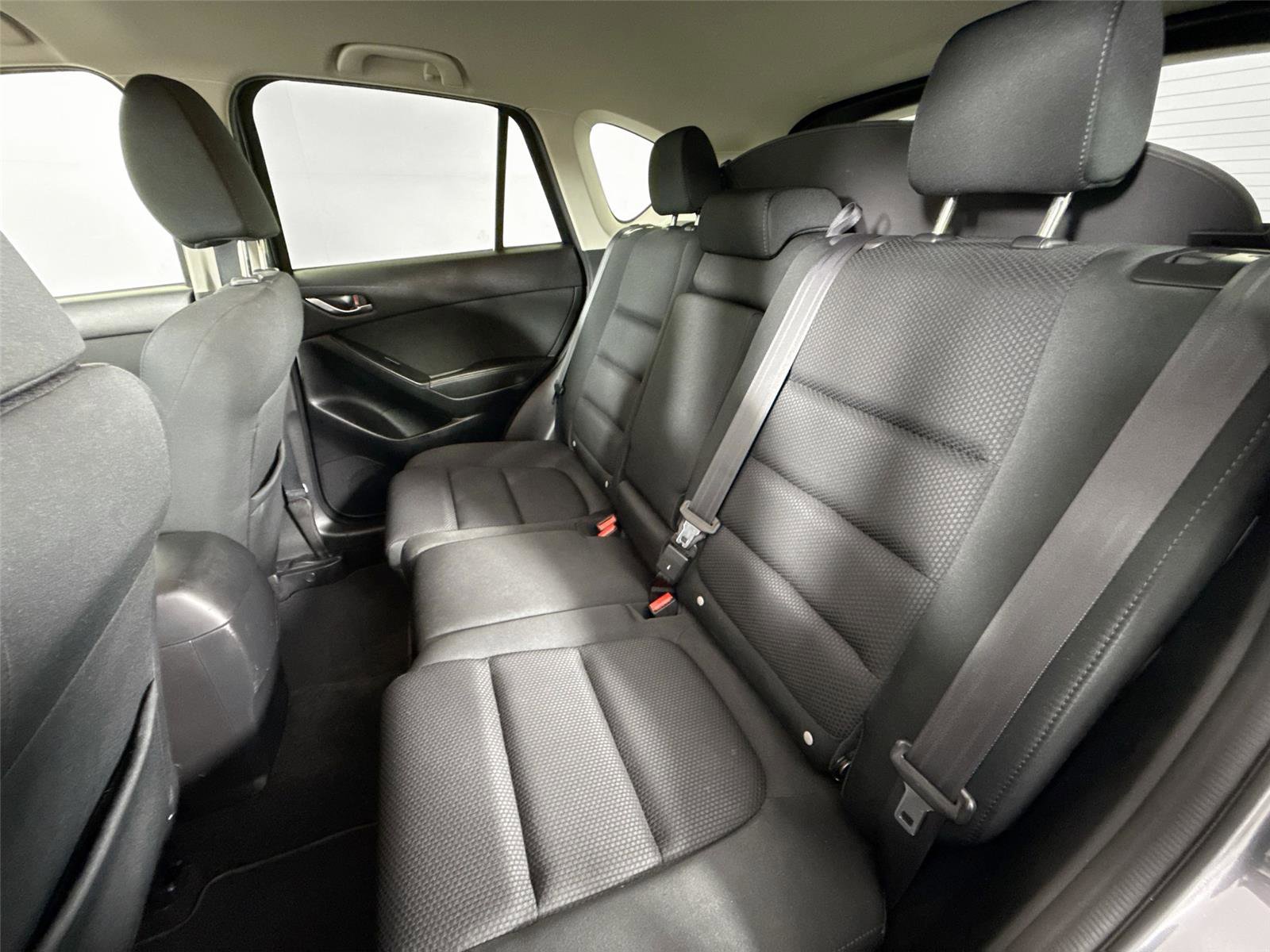 Used 2016 MAZDA CX-5 Touring image 25