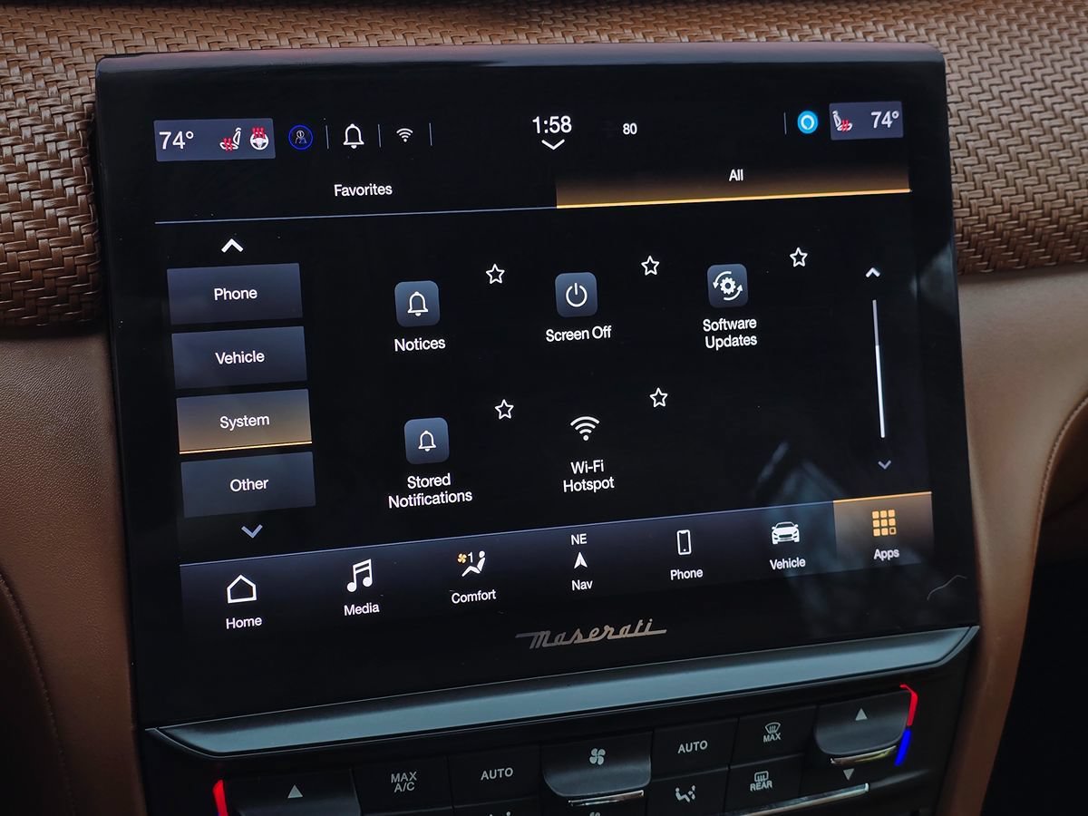 Used 2022 Maserati Quattroporte Modena RWD image 46