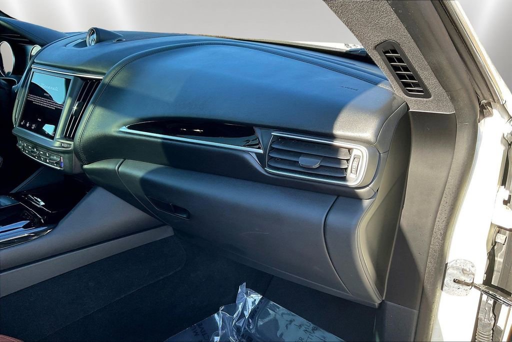 Used 2023 Maserati Levante GT image 26