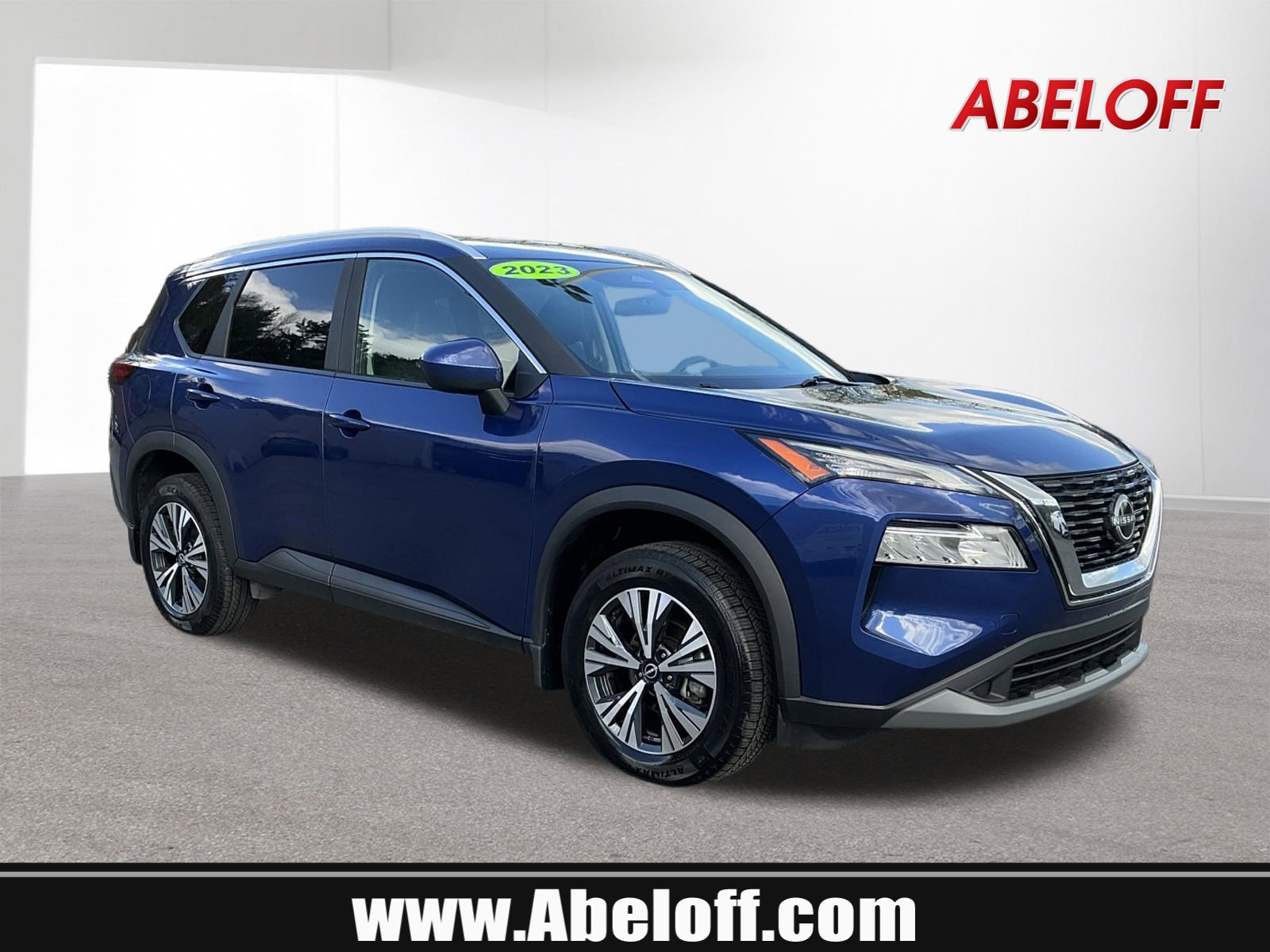Used 2023 Nissan Rogue SV w/ SV Premium B Package AWD/4WD image 1