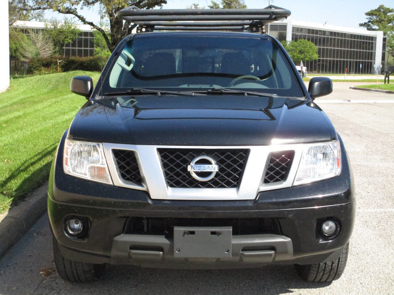 Used 2021 Nissan Frontier SV image 4