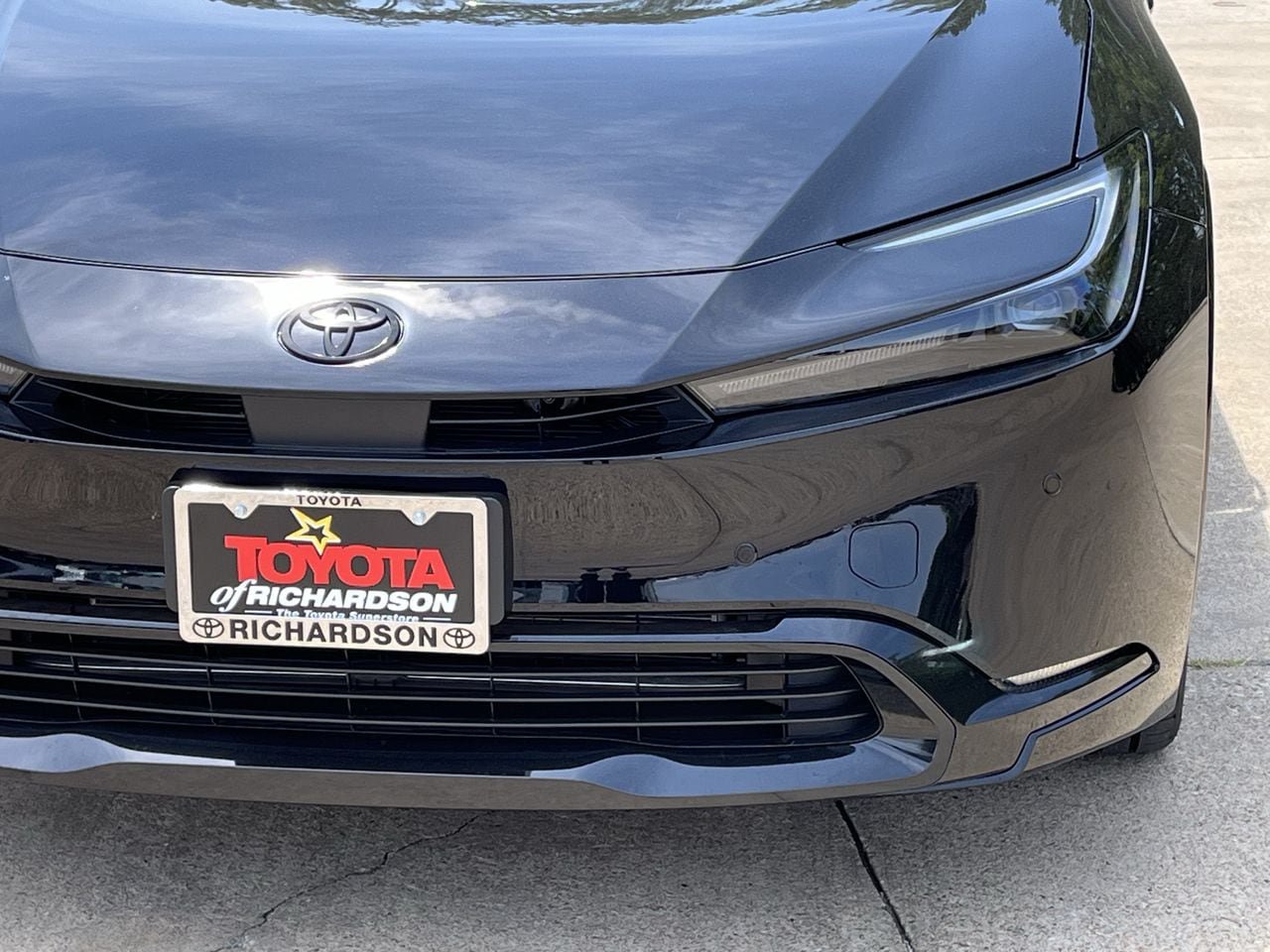 New 2026 Toyota Prius Plug-In Hybrid FWD image 8