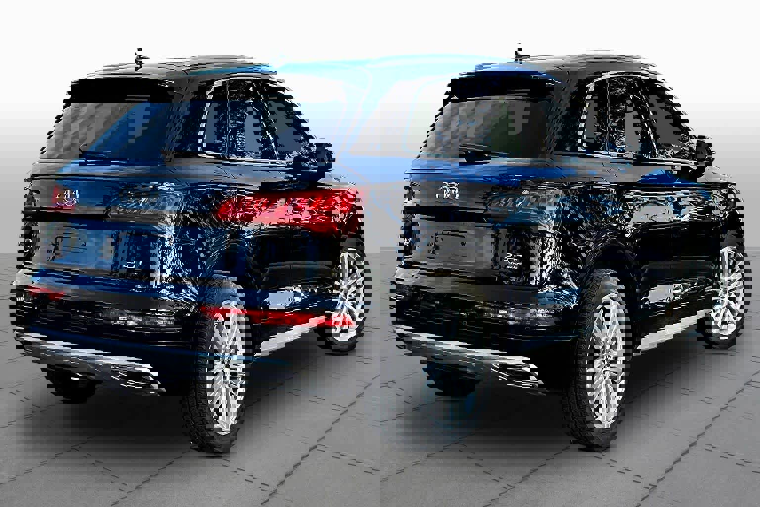 Used 2018 Audi Q5 2.0T Premium Plus w/ Premium Plus Package image 13