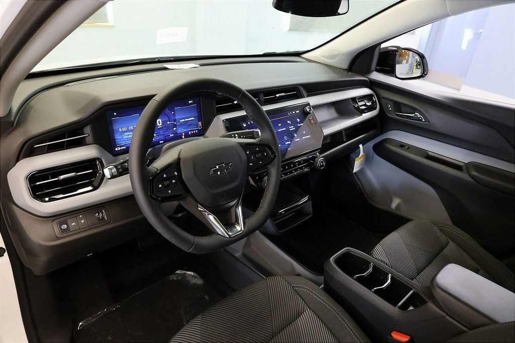 New 2027 Chevrolet Bolt LT w/ Comfort Package image 15