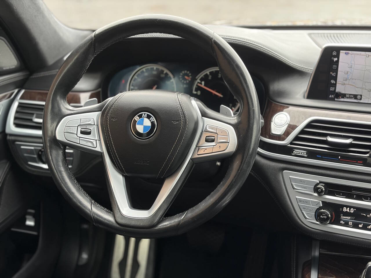 Used 2017 BMW 750i xDrive image 26