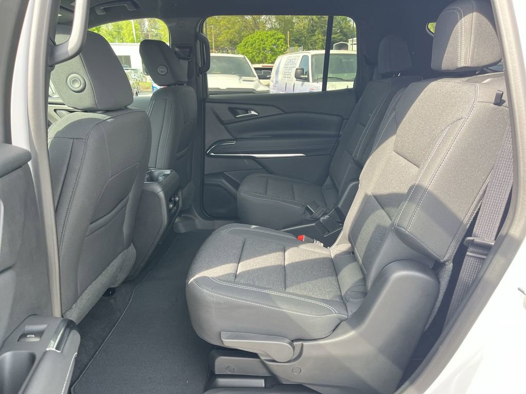 New 2025 Chevrolet Traverse LT image 25