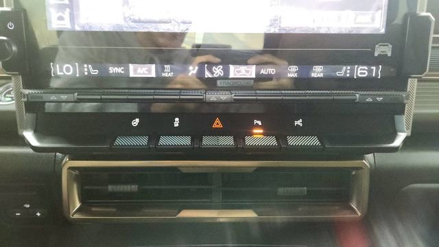 Used 2025 GMC Hummer EV 2X w/ LPO, Sport Package image 52