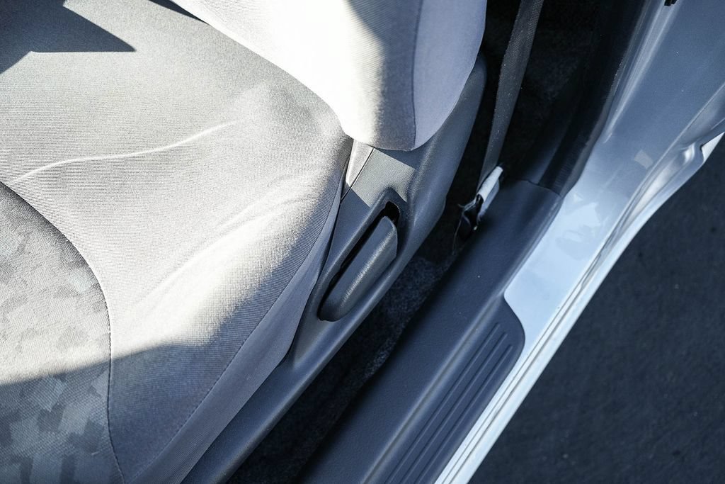 Used 2000 Toyota Echo Coupe FWD image 17