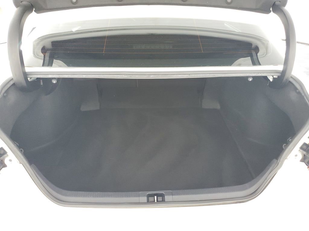Used 2020 Toyota Camry LE FWD image 31
