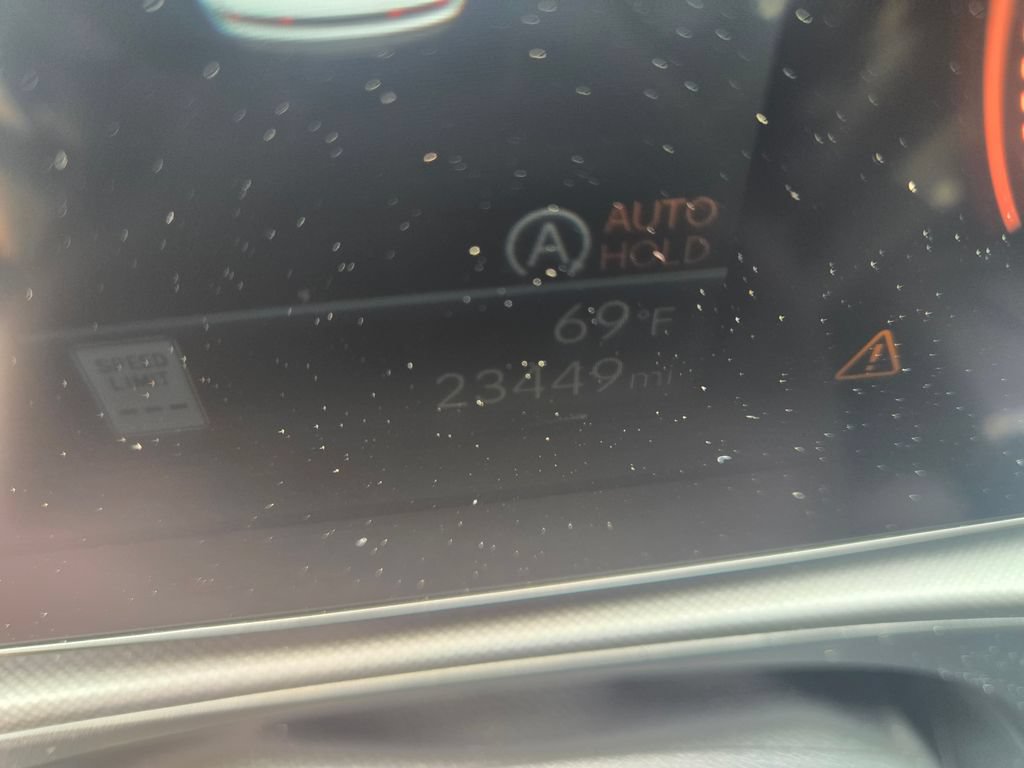 Used 2025 Hyundai Santa Fe SEL FWD image 12