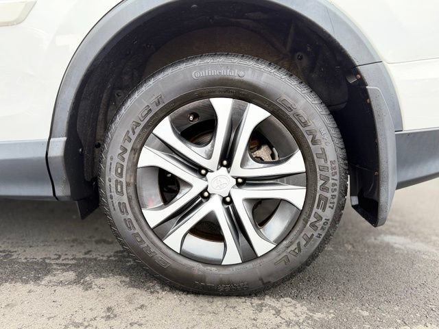 Used 2017 Toyota RAV4 LE w/ Carpet Mat Package AWD/4WD image 25