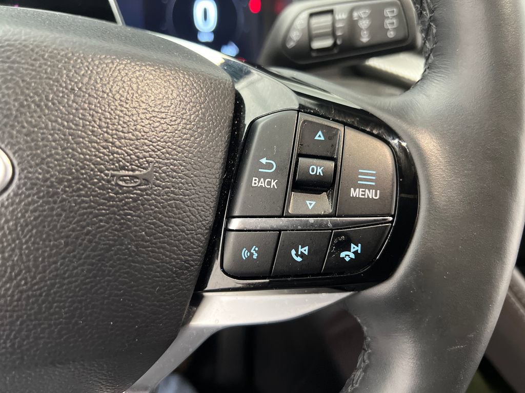 Used 2025 Ford Explorer Platinum w/ LUX Leather Package AWD/4WD image 45