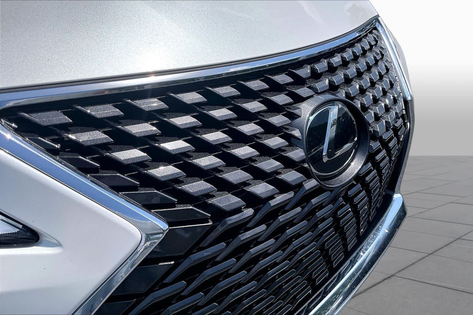 Used 2022 Lexus RX 350L FWD w/ Premium Package image 30