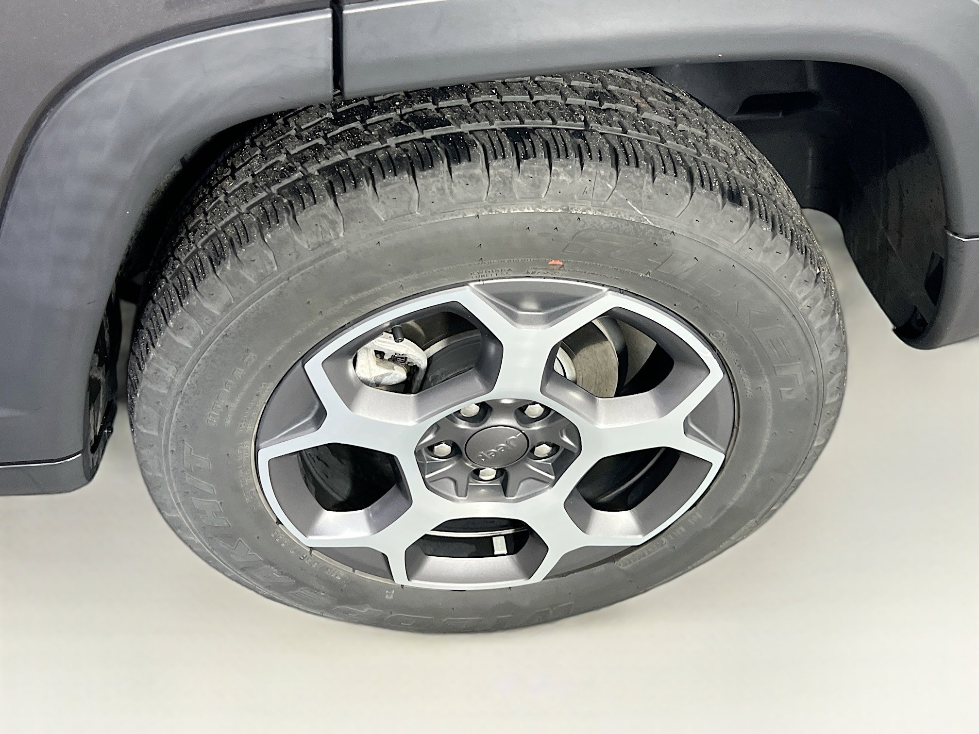 Used 2022 Jeep Compass Trailhawk w/ Trailhawk Elite Group image 32