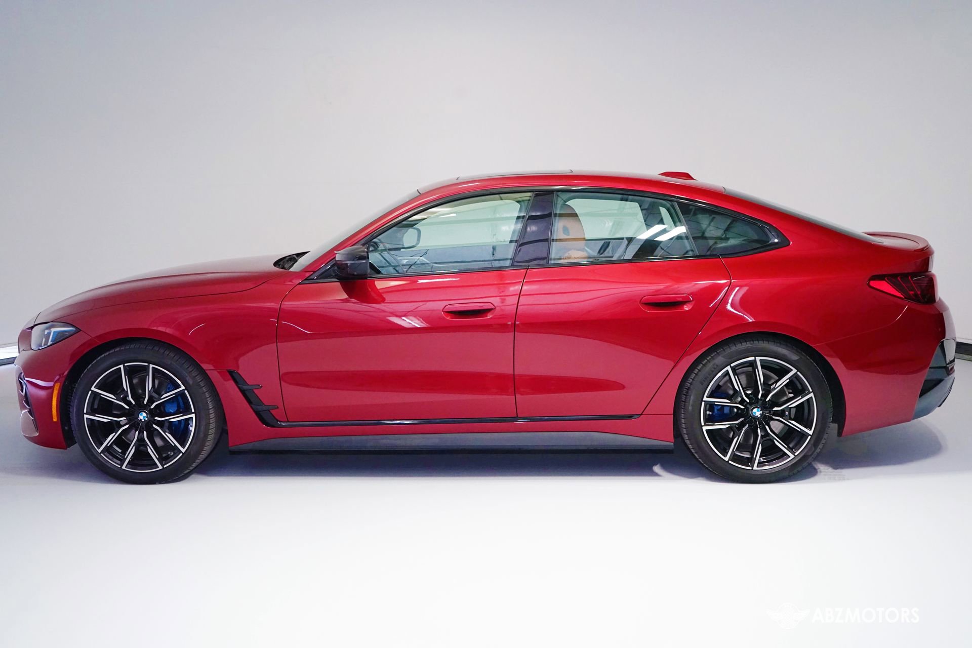 Used 2026 BMW M440i w/ Premium Package image 4