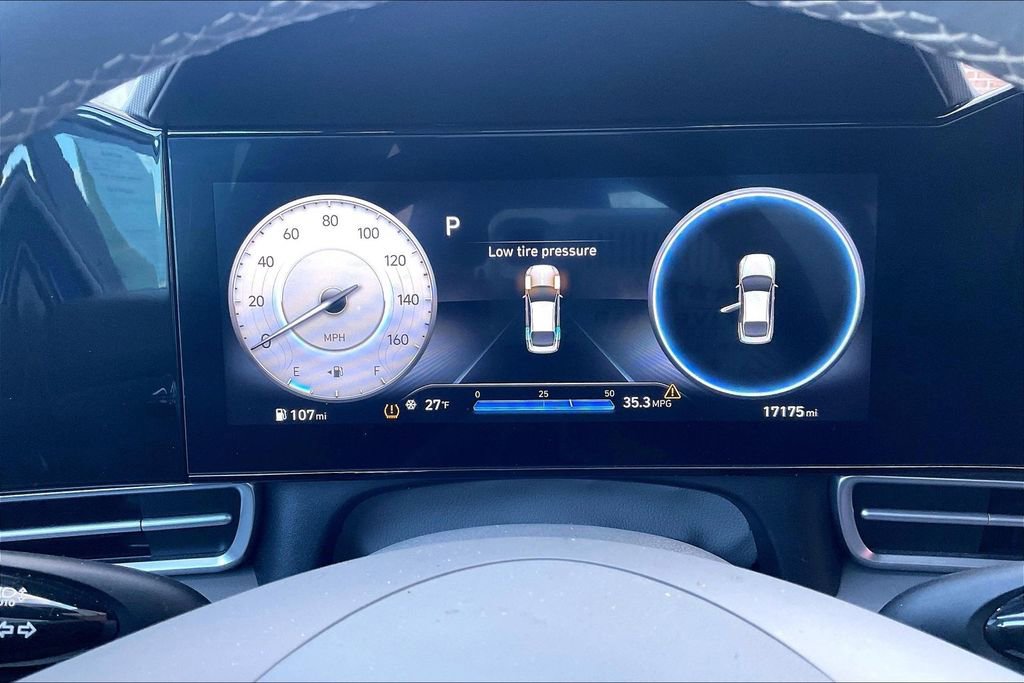 Used 2023 Hyundai Elantra SEL w/ Convenience Package image 19