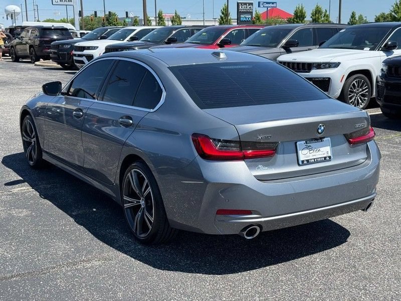 Used 2024 BMW 330i xDrive Sedan w/ Premium Package AWD/4WD image 4