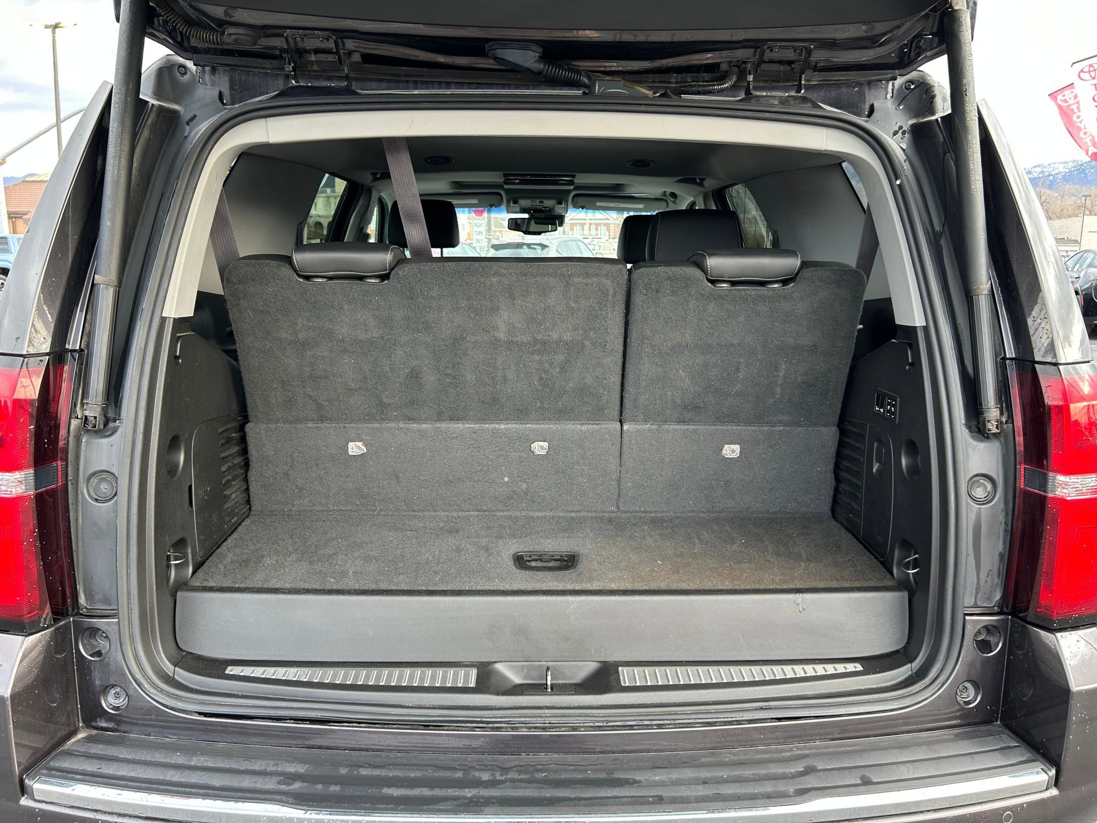 Used 2015 Chevrolet Tahoe LTZ image 28