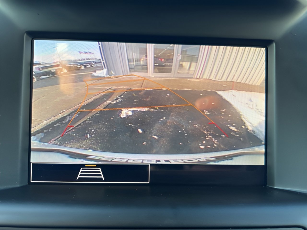 Used 2024 GMC Terrain SLE image 39