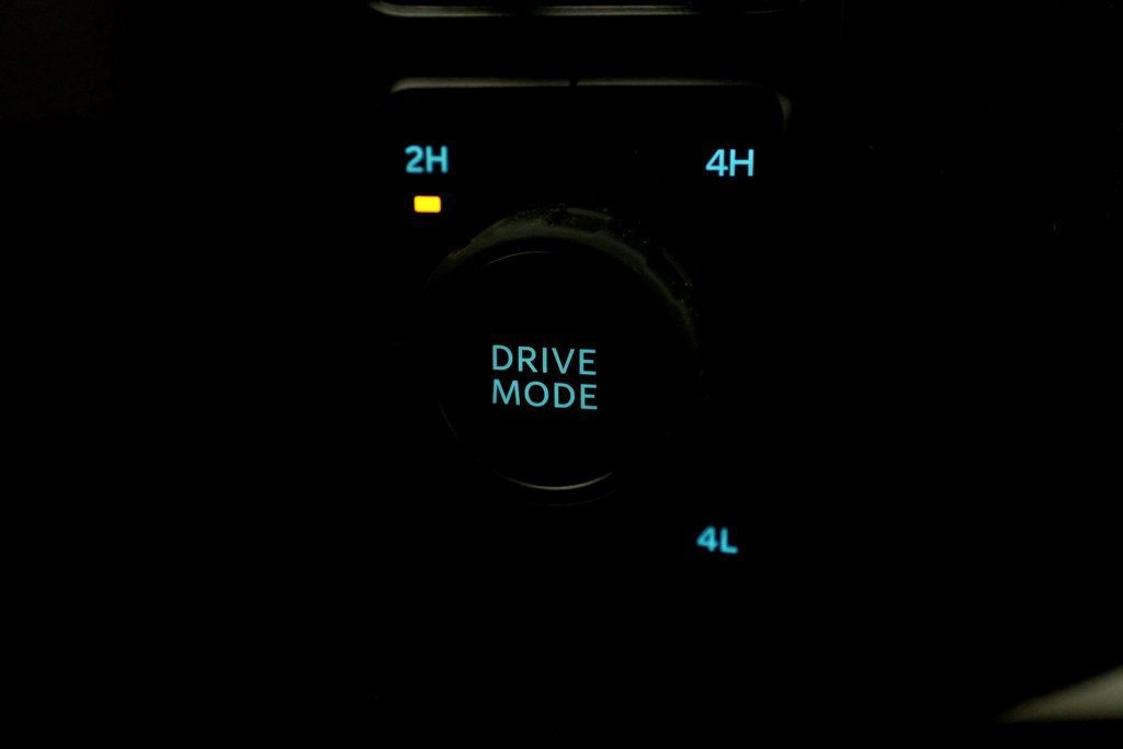 Used 2026 Ford F250 Platinum w/ Platinum Plus Package image 34