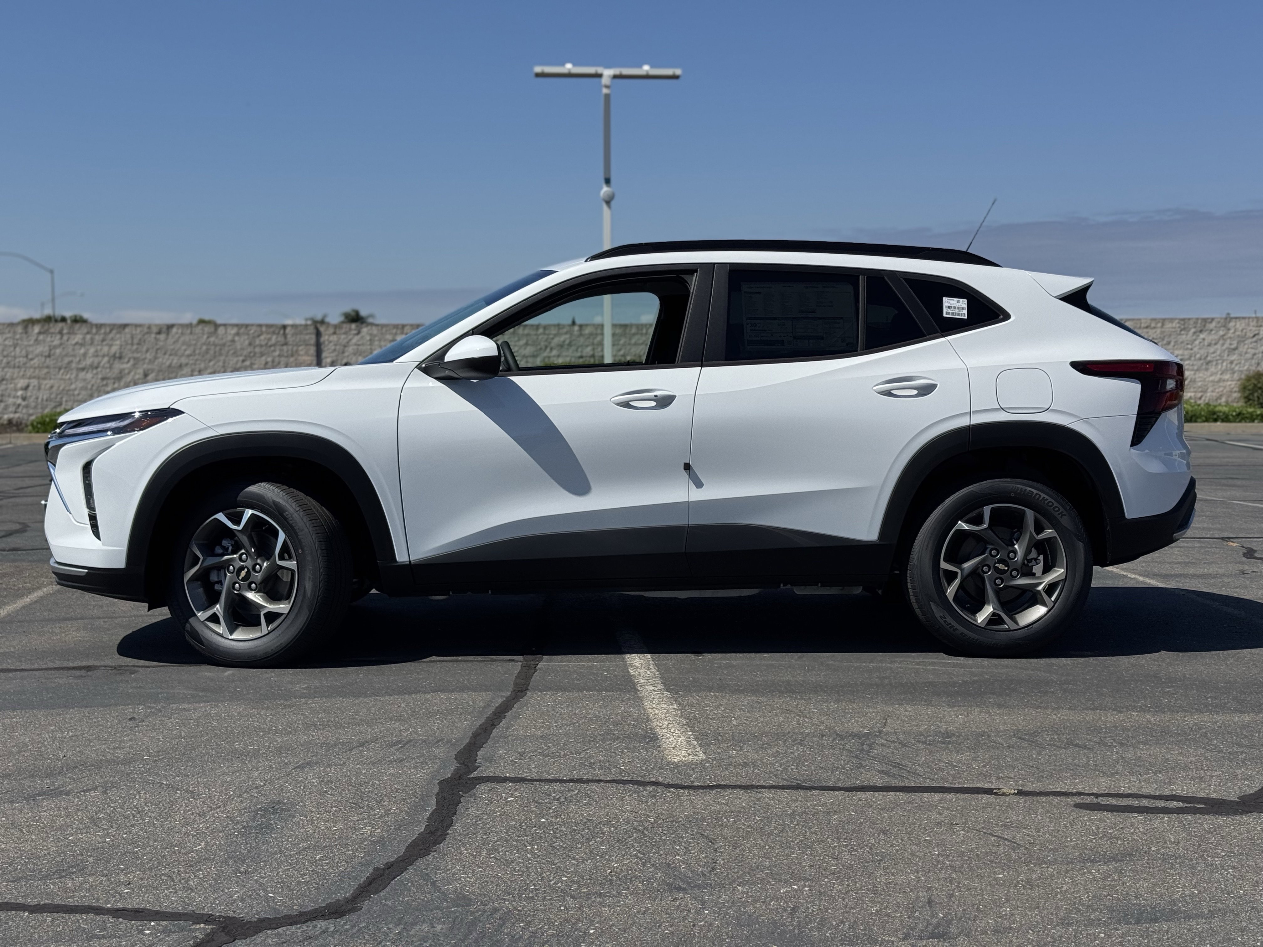New 2026 Chevrolet Trax LT FWD image 4